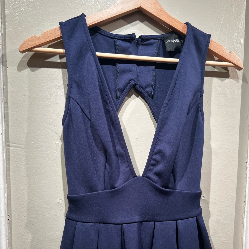 Elegant Navy Blue Plunge Dress with Open Back & Buttons - ASOS Women’s Size 2